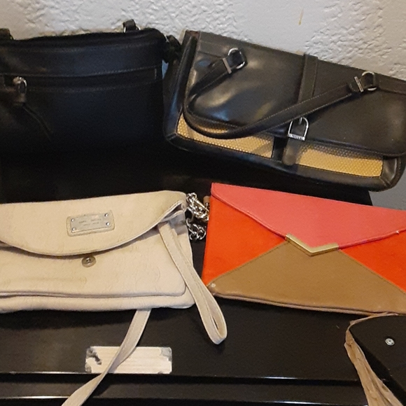 Designer purses - Picture 2 of 5